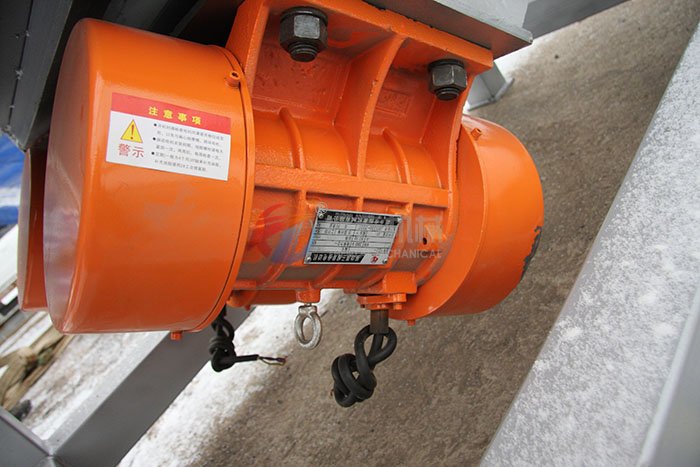 直線振動(dòng)篩電機(jī) 直線振動(dòng)篩電機(jī)